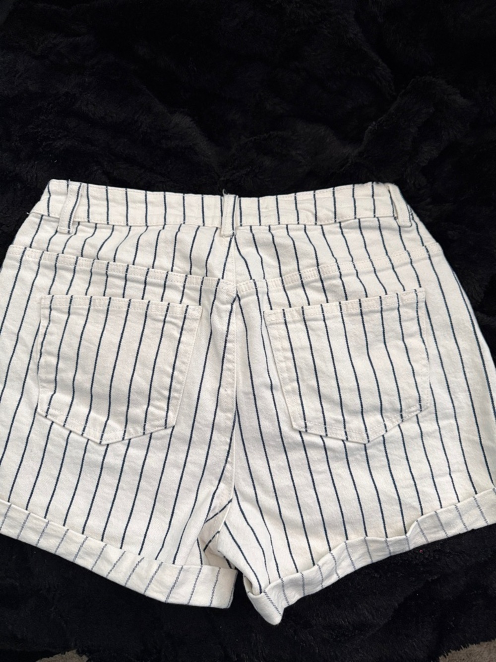 Primark White Shorts with Navy Pinstripes - Picture 3 of 4